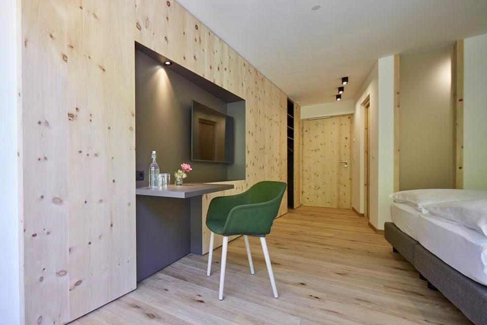 Ladurner Hotel Лагундо Екстериор снимка