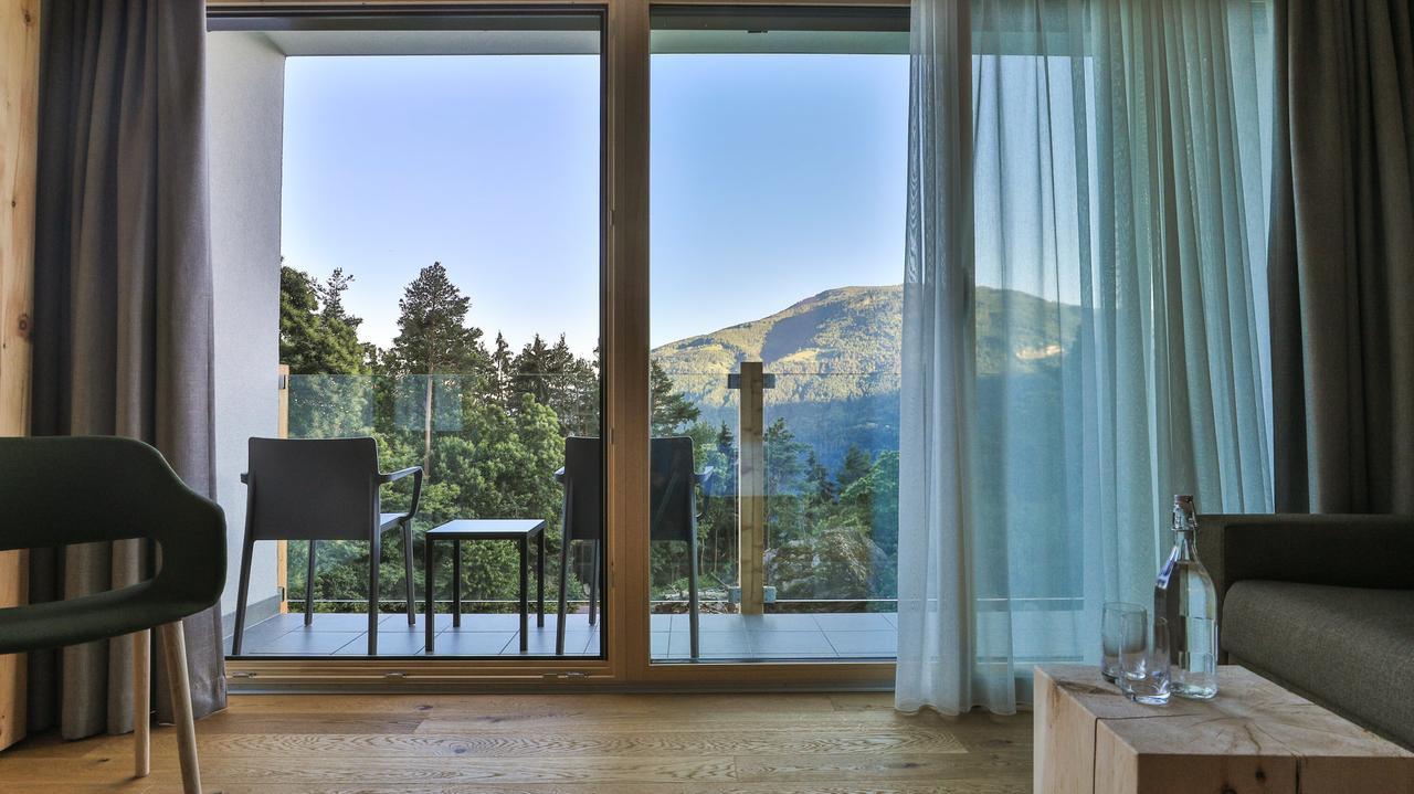 Ladurner Hotel Лагундо Екстериор снимка